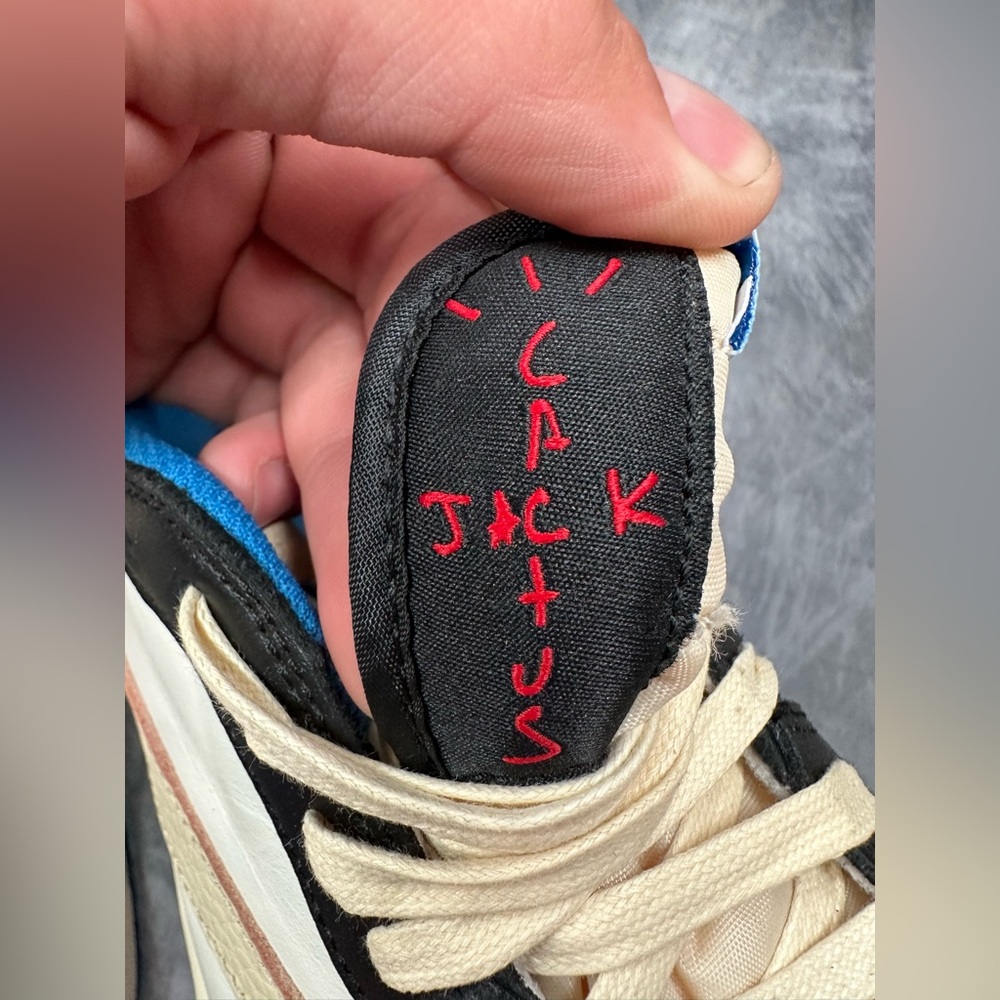 Jordan 1 Retro Low Og Sp Fragment X Travis Scott … - image 5